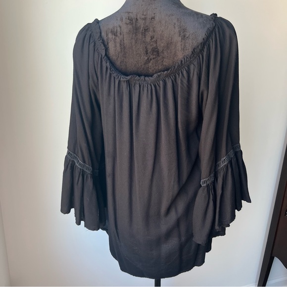 EUC Black Women's Top - L - Picture 3 of 4